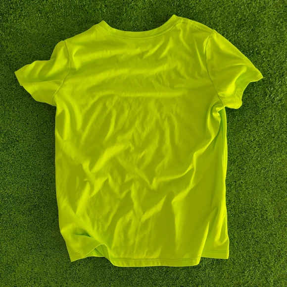 Nike Dri FIT Tshirt - Picture 3 of 3